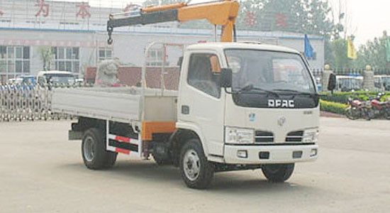 東風金霸隨車吊